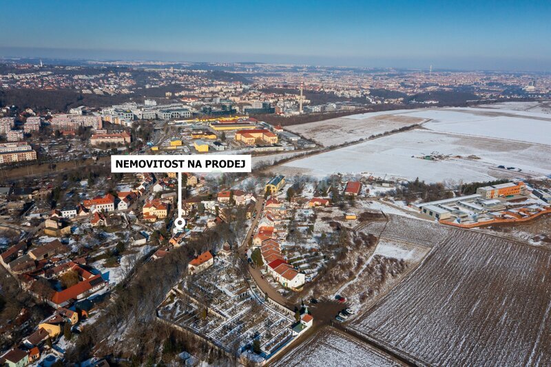Pozemek (1 of 10).jpg