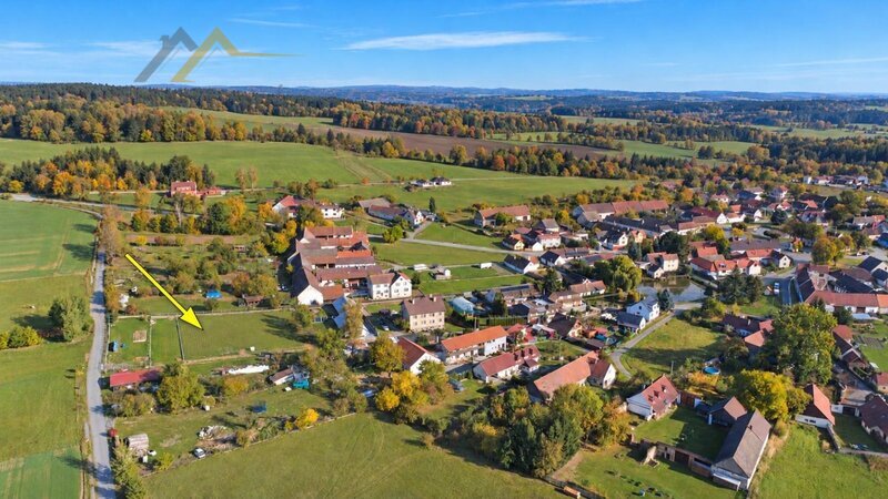 Pozemek pro rodinné bydlení 1 066 m² v Hvožďanech u Bechyně, s přípojkami.