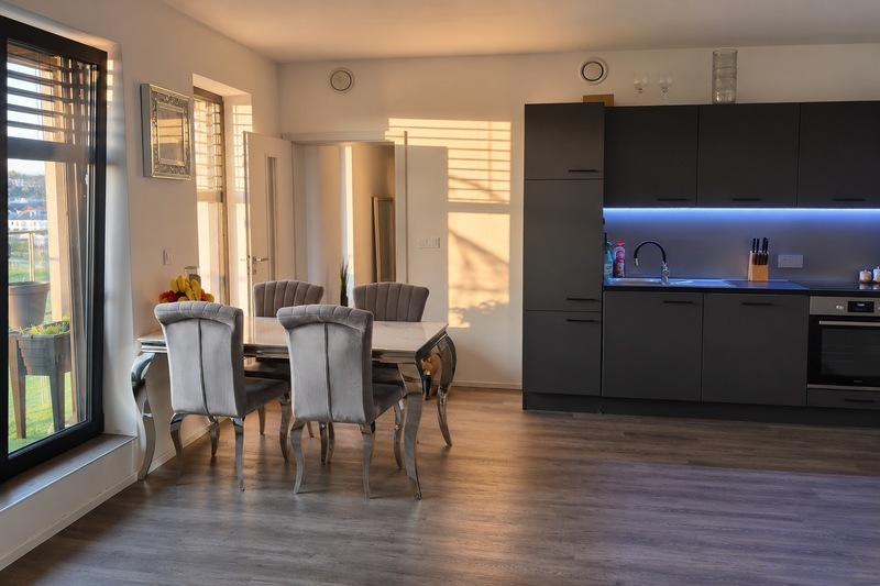 Pronájem bytu 2+kk (52,35m2) s terasou a parkovacím stáním – Hluboká nad Vltavou